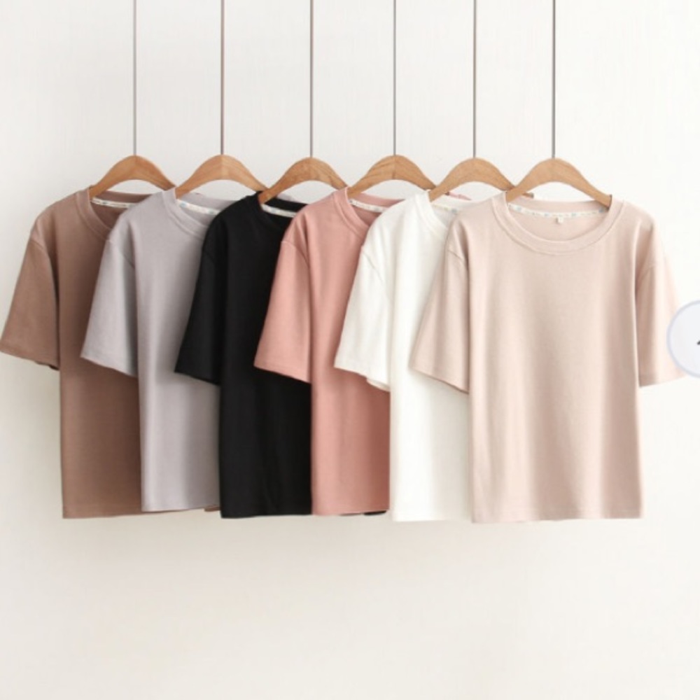 Short sleeve crew neck t-shirt